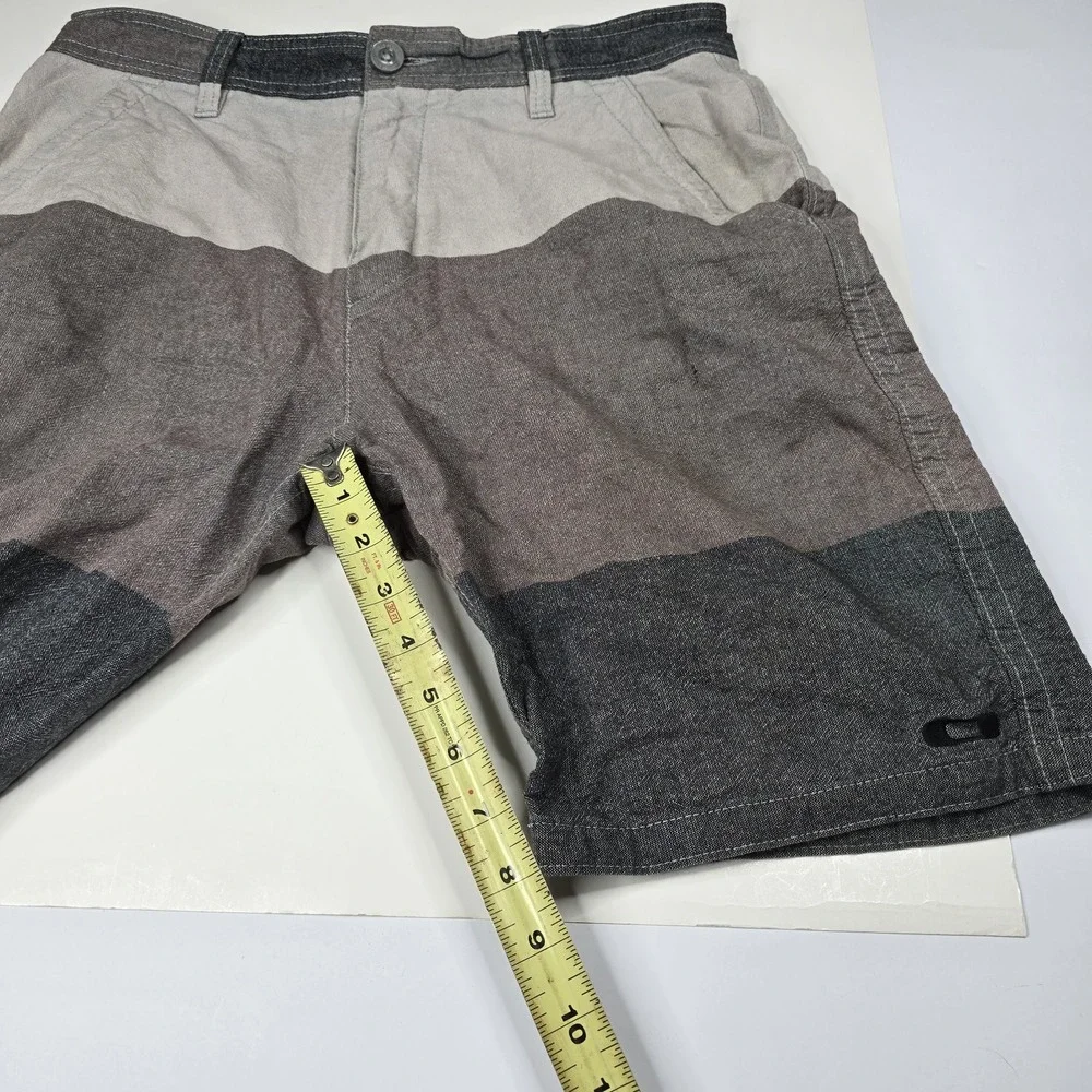Oakley casual skate